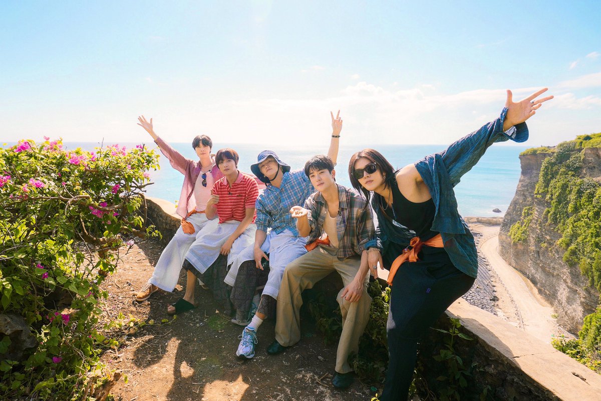 NCTsmtown_127's tweet photo. 🏝️우리chill🌺

EVERYTHING, ALL AT ONCE, NEO
https://t.co/MQXT0hSFYG 

#NCT127 #127inBali
#NCT_10TH_ANNIVERSARY https://t.co/vq6ybflddN