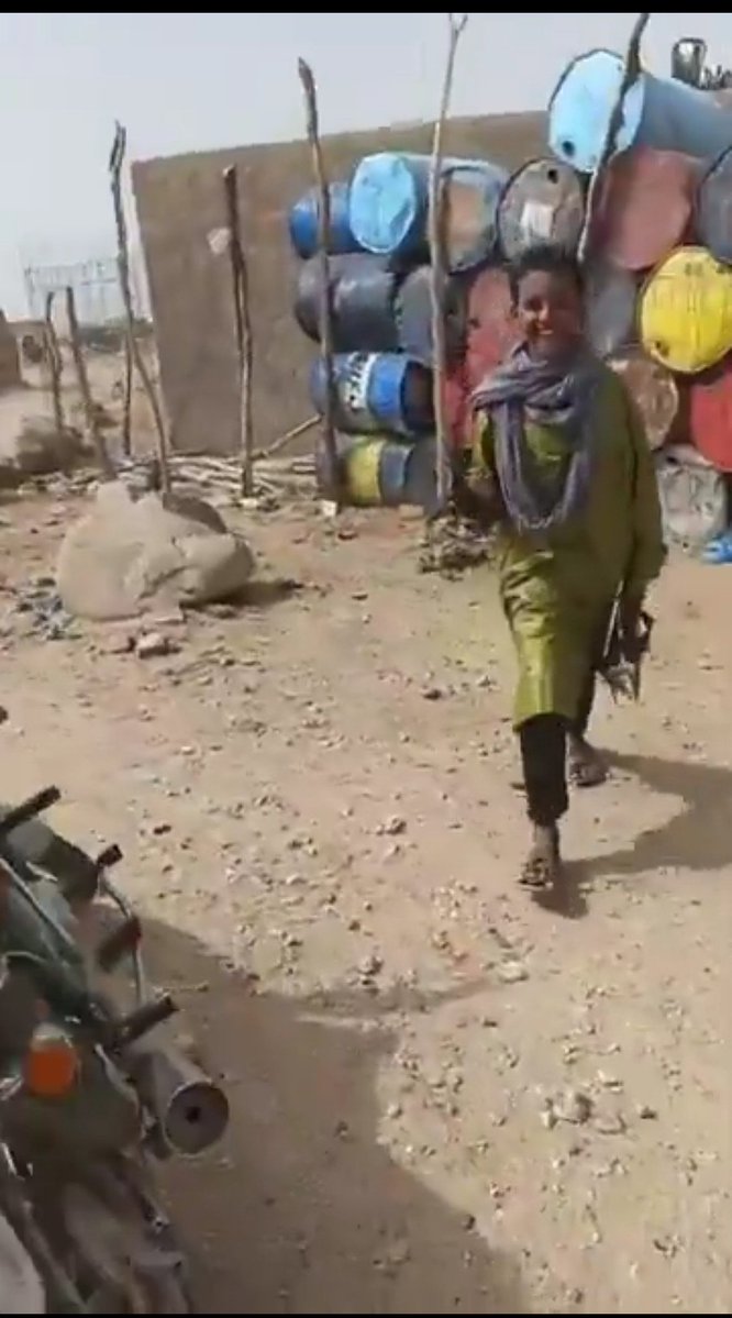 haby_issa's tweet photo. @VoixToumast Vous utilisez des enfants soldats. 
Donc c'est eux ce cible civile ? https://t.co/zGXyVQk44Z