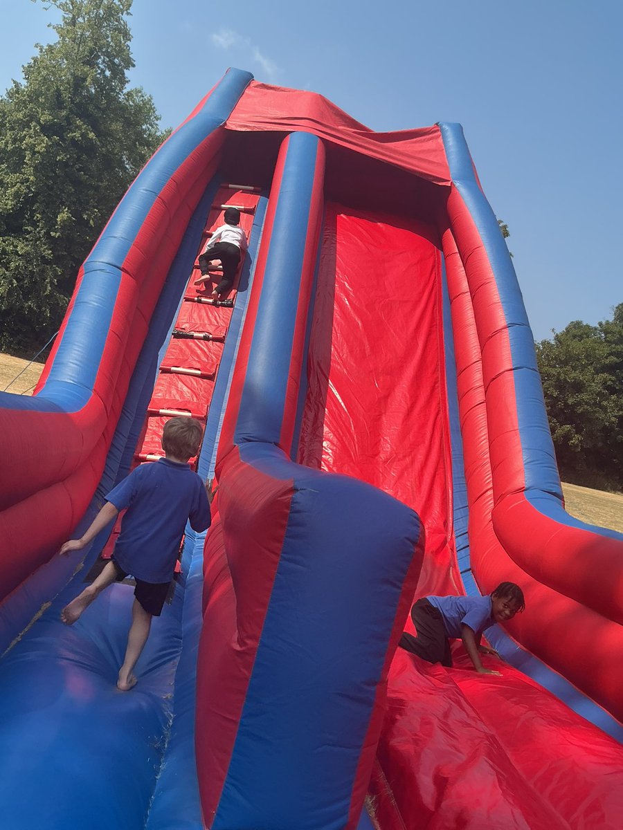 AbbeyPrimary's tweet photo. Lots of last day fun today in #y2 #lovetheabbey https://t.co/nkJ9FloylR