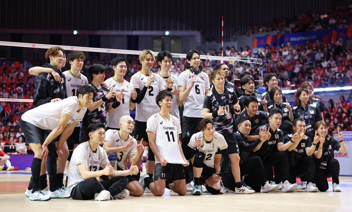 Anc5c2's tweet photo. 11連勝おめでとうございます🎉
宮浦様のSA最高でした
#バレーボールネーションズリーグ
#宮浦健人 https://t.co/83vhqgfHDZ