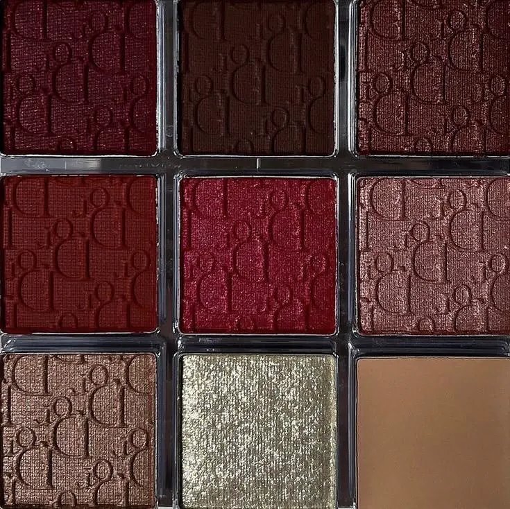 byunbaekhoney's tweet photo. how does pinterest see me? ☆彡

• Makeup palette
• Flower
• Sea
• Dress https://t.co/6RMdv0TVpS
