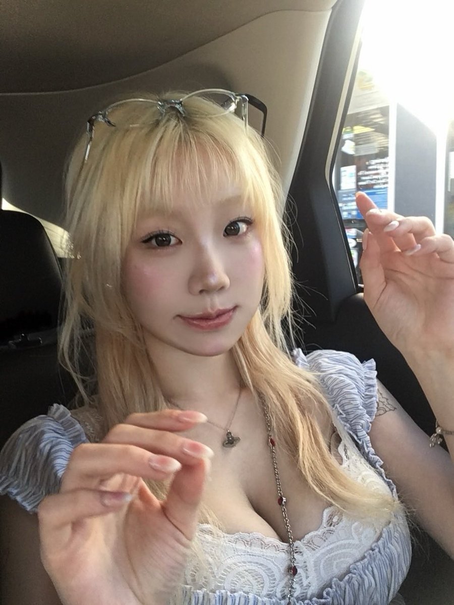 sejinmg's tweet photo. @SMVTFESS Sienna, 2002

Izinkan aku mencari banyak teman menghiasi tl dan dm untuk berbincang 🫶 https://t.co/4MQVNrfe45