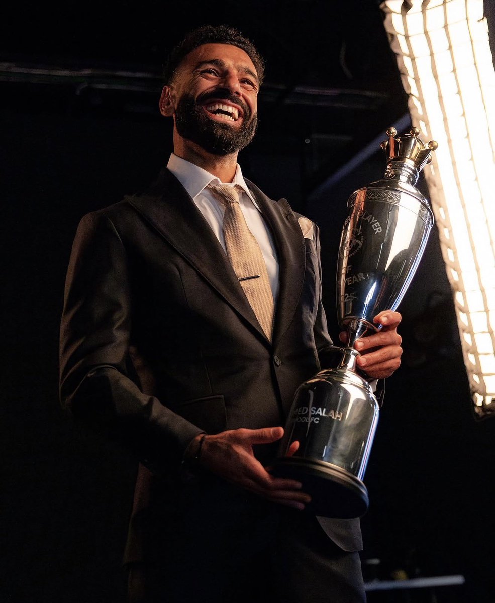 Besiktashaberlr's tweet photo. 🚨🚨BİLGİ Salah transferi için akşam saatleri bir hareketlilik yaşanabilir oyuncunun istediği maaşı 15 milyon Euro dan 10-12 milyona indi transferi salahta fedakârlık yapıp maaşında indirimi kabul etti. Salah Beşiktaş formasını giymek istiyor.
%80 bu iş bitti. https://t.co/glQQ0778s1