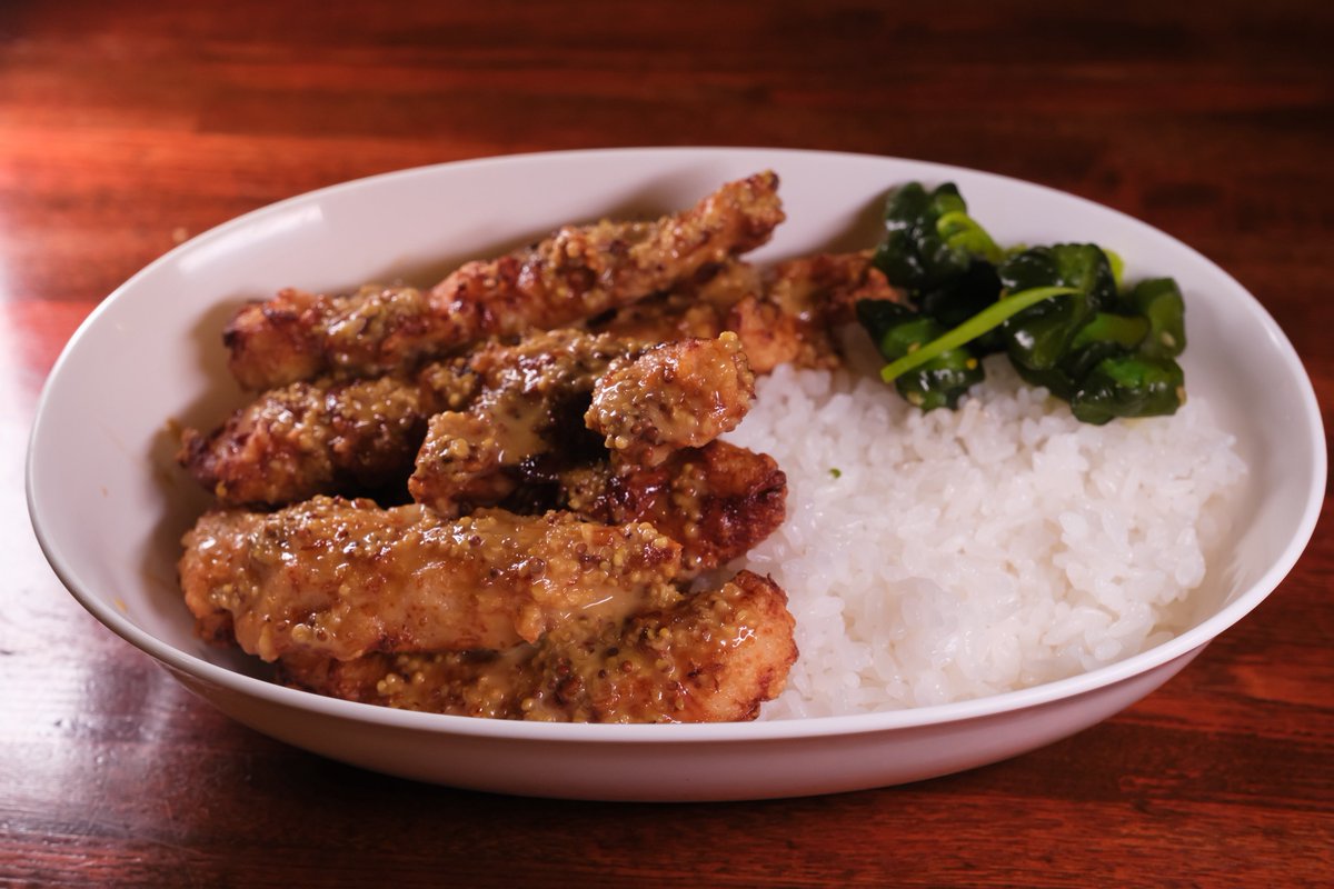 chokosuke7's tweet photo. 亀井さんの素敵な演奏を聴きながらササミのハニーマスタードご飯をいただきこたん🙏
めちゃ美味い😋
#いただきこたん
#限定きこ解除
#LaClef https://t.co/VMchiiSYdY