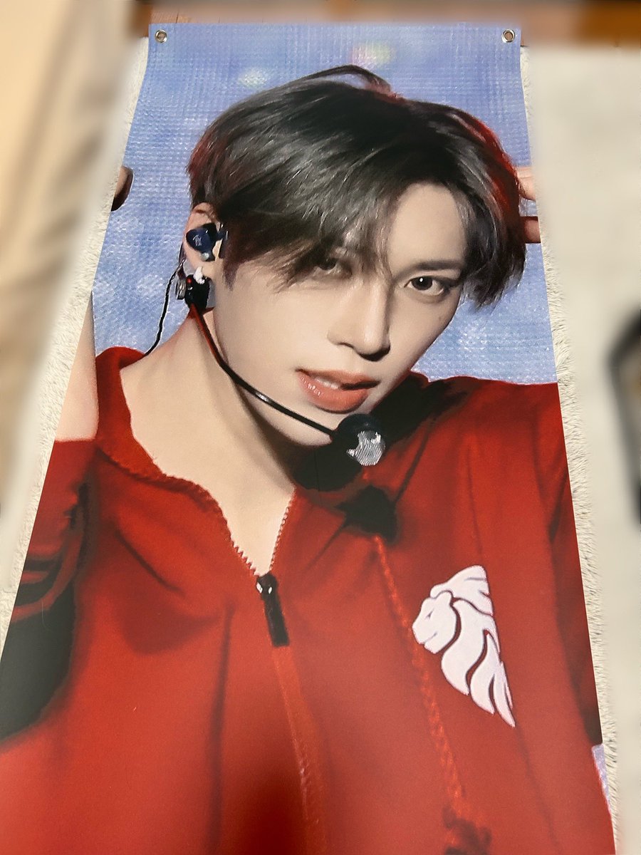 MeguArno277's tweet photo. 大型バナーに当選して今日ゲットしてきました🥰
ほんとに嬉しい💜💜💜
ここのマカロンが美味しすぎてまた買ってきちゃった🤣💜
本当にありがとうございましたぁ😍

@Ing_Cafe 
@Limerence_0707_ 
#ARNO_IN_BLOOM https://t.co/O5gmLrcMwq