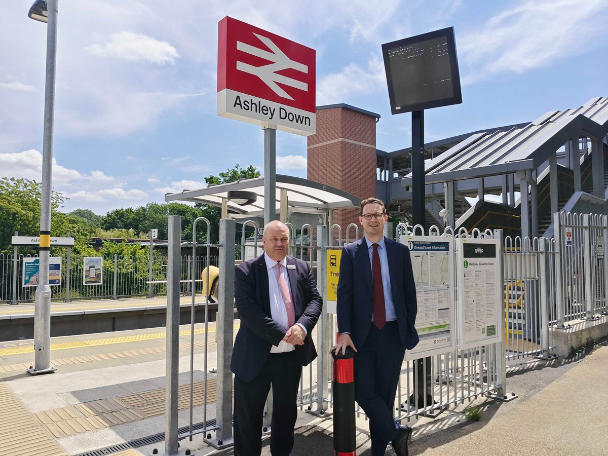 darrenpjones's tweet photo. Always a pleasure to be back in Ashley Down.

I visited the new train station with Mark from GWR to hear how they're planning to expand local services, connecting residents to the new town and Brabazon development and the new University of Bristol Temple Meads campus. https://t.co/2vvpVbUyxa