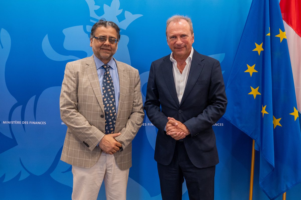 MinFinLux's tweet photo. Minister @RothGilles met with Shantanu Mitra, incoming Executive Director at the @ADB_HQ.
Key topics:
Luxembourg's longstanding partnership with the ADB and its role in mobilising private capital &amp; Financial sector development, a core area of the countries engagement with the ADB https://t.co/my10rst9FP