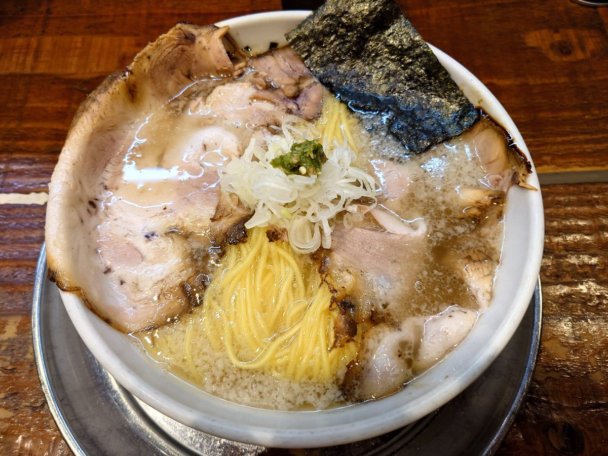 pichimipon's tweet photo. 立川　がんこ
背脂がんこ　青唐　レベル2
美味かった🍜

#ラーメン　#立川がんこ　#背脂がんこ https://t.co/TYEoCpFT8Q