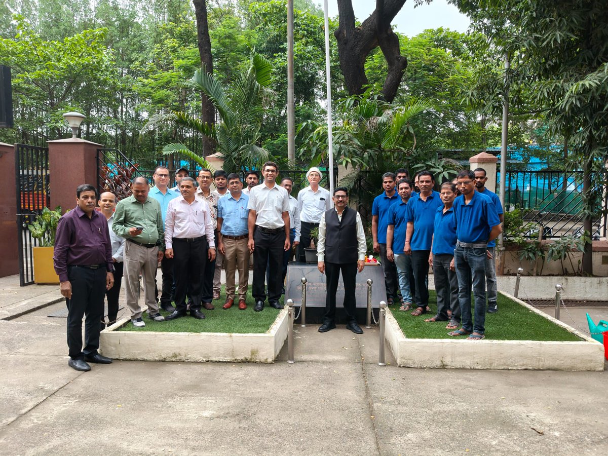 cgstraigad's tweet photo. CGST &amp; CX Raigad Commissionerate organised a Tree Plantation drive reaffirming the Commissionerate's commitment to environmental conversation and sustainability. Dr. Rajesh Kr Verma Commissioner and other officials participated in the green initiative. 

#CBIC #GreenIndia https://t.co/tSPlPK8Ecg
