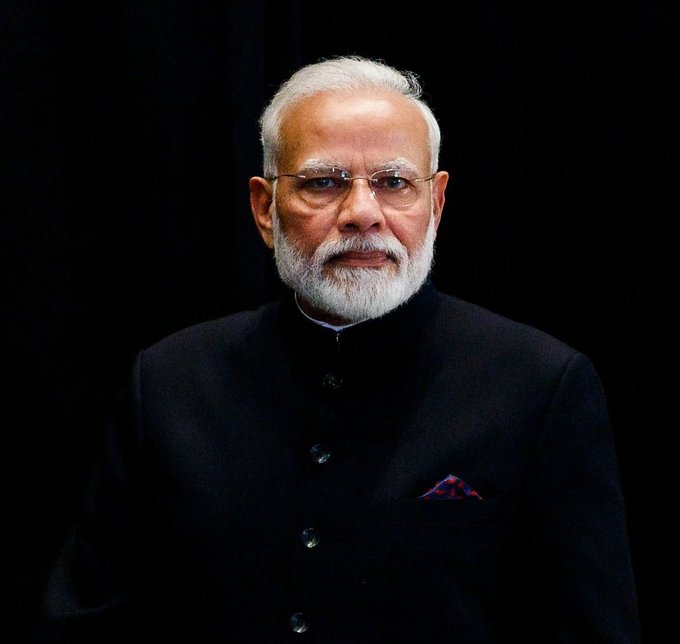 TheIncNews's tweet photo. छात्र : BJP से नाराज़

शिक्षक : BJP से नाराज़

कार मालिक : BJP से नाराज़

मध्यम वर्ग : BJP से नाराज़

बेरोज़गार : BJP से नाराज़

2029 में असल में मोदी को वोट कौन देगा? 😭 https://t.co/1HhKF1tJUt