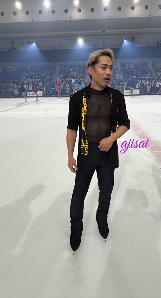 purplearashi's tweet photo. ホントに突然ですが、阿国の舞をお願いしてしまいました🙇‍♀️

えー、覚えてないよ😨
こうやって…🤔
こう？😉
あはは😆

無茶振りにもかかわらず、応えてくださって感激です。MELTの放送も楽しみです💕
有難うございます🙏🙏

#高橋大輔 
#PIW横浜 https://t.co/q4BMvTLWcU