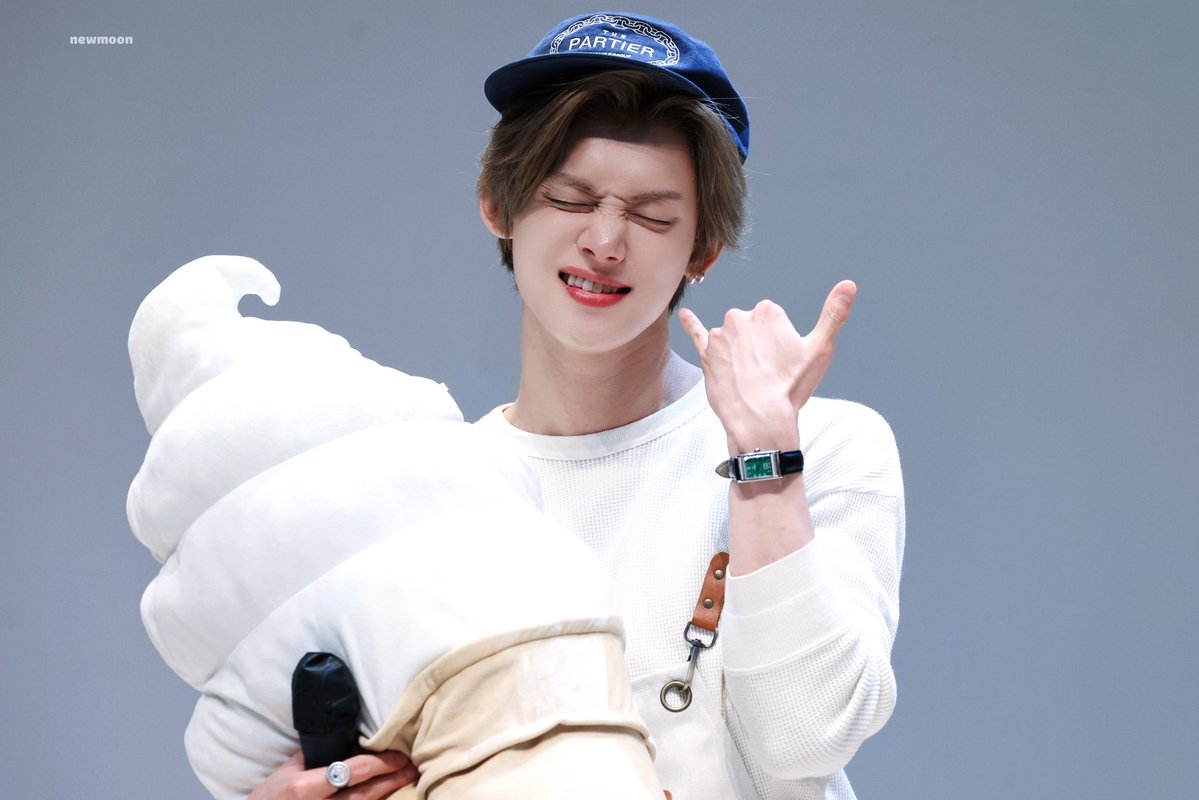 newmoon_iiii's tweet photo. 260717 🦊🍦

#연준             #YEONJUN             #ヨンジュン 
#TXT #TOMORROW_X_TOGETHER
#투모로우바이투게더 https://t.co/4PrLUVbI0z