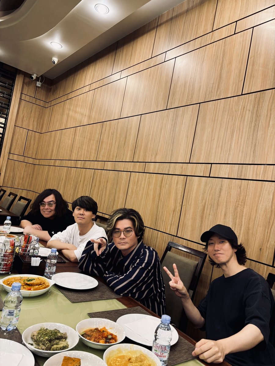 cenmilli's tweet photo. ジャカルタにて集結 https://t.co/0DMJo6f6f3