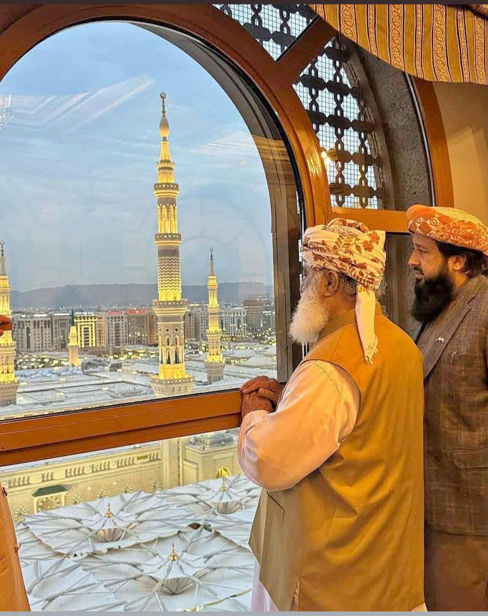 AltafRanolia's tweet photo. قدم قدم پہ ہے خوف رہزن زمیں بھی دشمن فلک بھی دشمن
زمانہ ہم سے ہواہے بدظن تمہیں محبت سے کام لے لو

کبھی تقاضاوفا کاہم سے کبھی مذاق جفا ہے ہم سے
تمام دنیاخفاہے ہم سے خبر تو عالی مقام لے لو ۔
#سلیکشن_مافیا_نامنظور
#آئین_شکن_مقدس_گائے
#معافی_مائی_فٹ
#لشکر_نہیں_خود_لڑو https://t.co/DMZepeHdu9