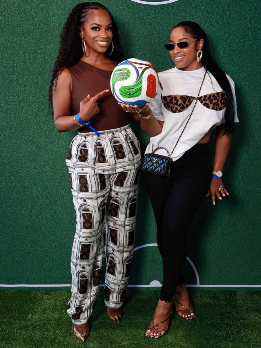 wavecheckers's tweet photo. Toya &amp; Reginae with the girls for the World Cup ⚽️ https://t.co/WkmmdXsJVP