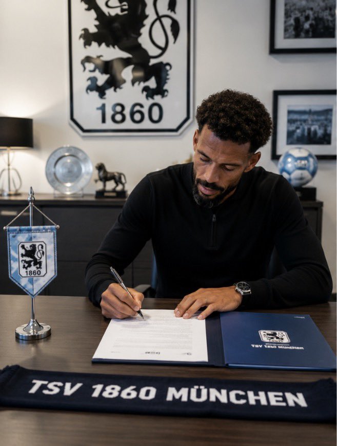 LoewenReporter's tweet photo. 🚨 TRANSFER FIX! Vozinha wechselt zum TSV 1860 München.

Der Nationaltorhüter von Kap Verde hat seinen Vertrag unterschrieben und verstärkt ab sofort das Team von Rüdiger Rammel.
#rammel1860 https://t.co/aMHzjx7CPy