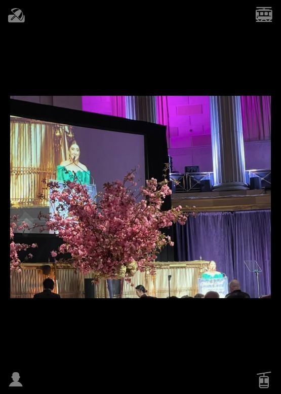 0910Maria0910's tweet photo. Buying Fruits: The banana is ripe. Cherry blossom travel captures romantic pink moments. As cherry blossoms flutter in the wind, they create a stunning floral rain, preserving the most beautiful and romantic travel memories.❄ https://t.co/K8tbBNnyxr