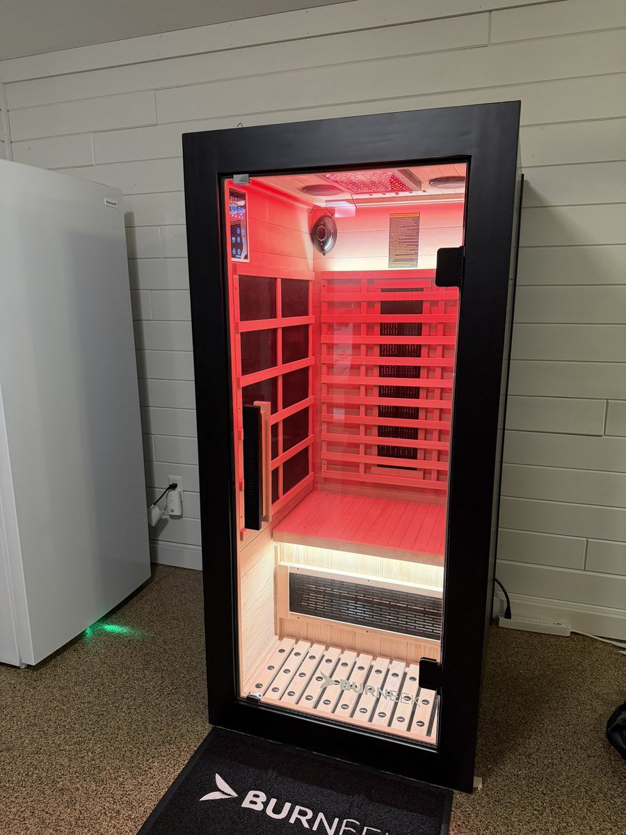 adamtarmstrong's tweet photo. @JohnDParody Recently got this infrared sauna + red light! Loving it! https://t.co/wDZG612t8i