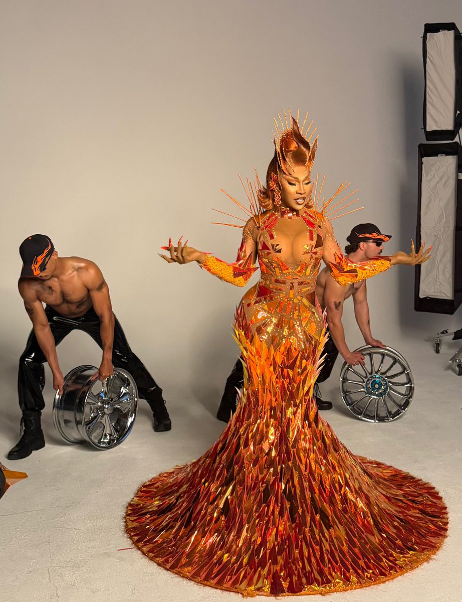 A_doubleC_D's tweet photo. This has truly been a journey but I MADE IT! This season brought out emotions, inner strength, confidence &amp; HERSTORY making lip syncs. I love you all for the continuous love and support. I may not have the crown but you guys have truly made me feel like I’m THE PEOPLES CHAMP! ❤️ https://t.co/sY4tQlbjYo