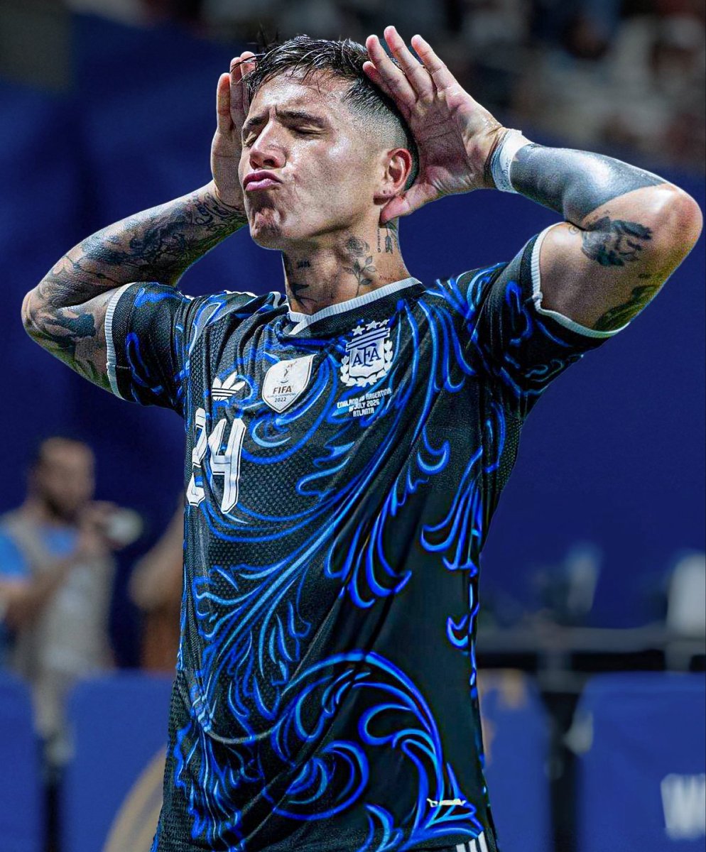 ExoticNze's tweet photo. Chelsea you've got to keep one of your best midfielders sort out things, keep him.🔵 https://t.co/m7S2RS5dfm