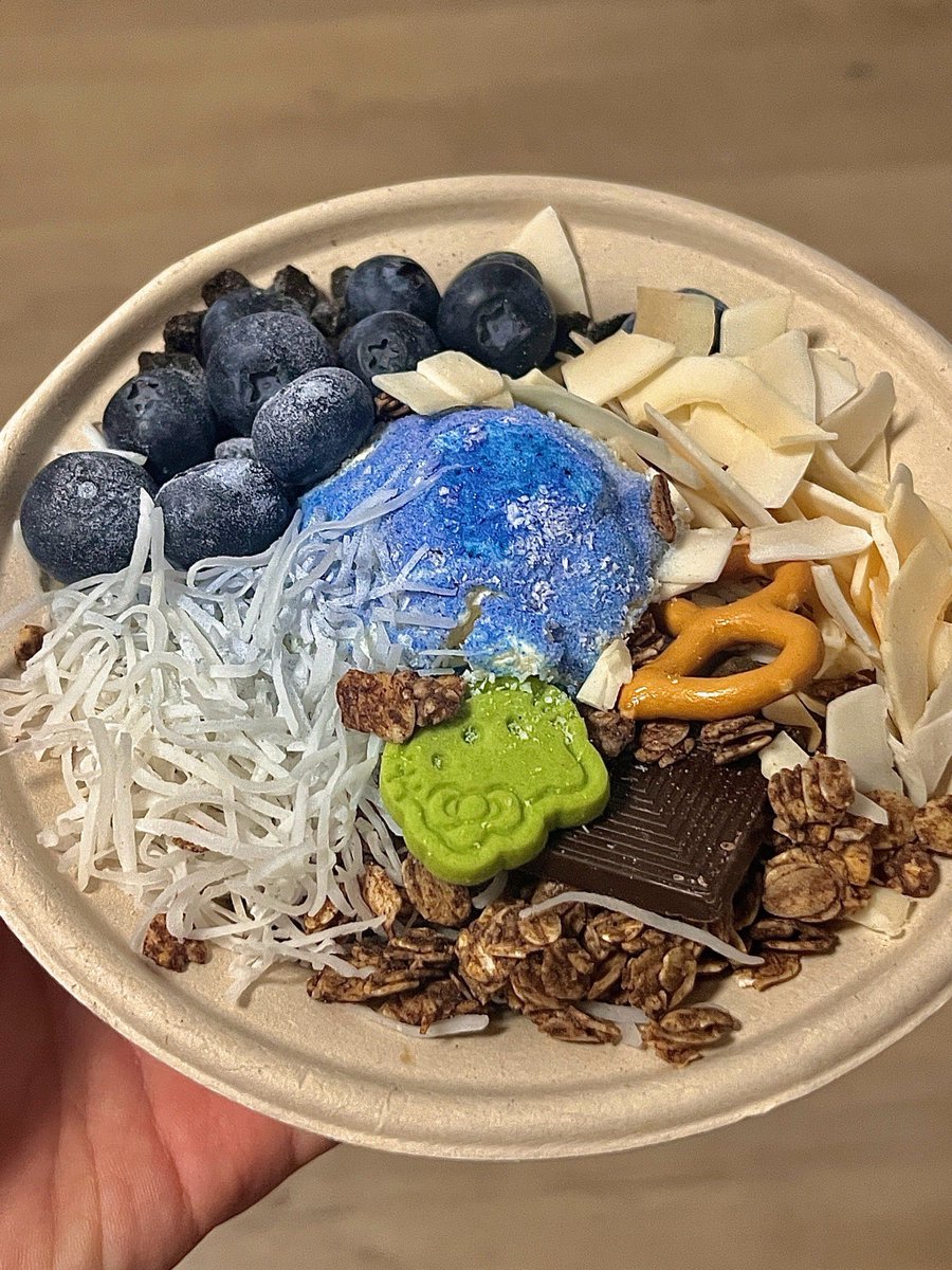 you9689's tweet photo. Just tried the new wild blueberry granola from local farm  Crunchy, not too sweet, and packed with real berry bits—perfect for yogurt bowls! 10/10 for morning vibes. https://t.co/CjnF9C5SRJ
