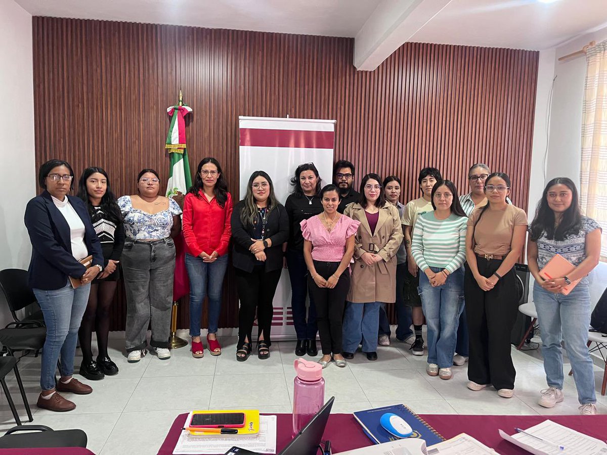 CADH_GobOax's tweet photo. En la Coordinación para la Atención de los Derechos Humanos (#CADH) fortalecemos la cultura de la integridad en el servicio público.
@FlorEstelaMH https://t.co/Yudc3IAlyf