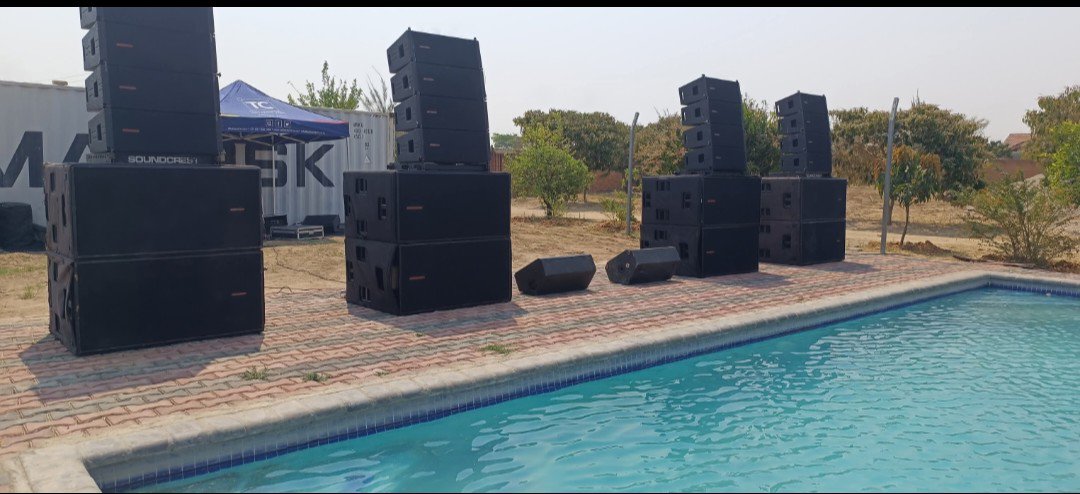 AddyDzingi's tweet photo. Haa zve kundikoka kudzimbamba kwenyu imi musinganwe doro munenge muchiedza kuitasei nekuti mukati tokupai chii ndichati hwahwa zve!!  Mondipei https://t.co/qNy2U5TPyM