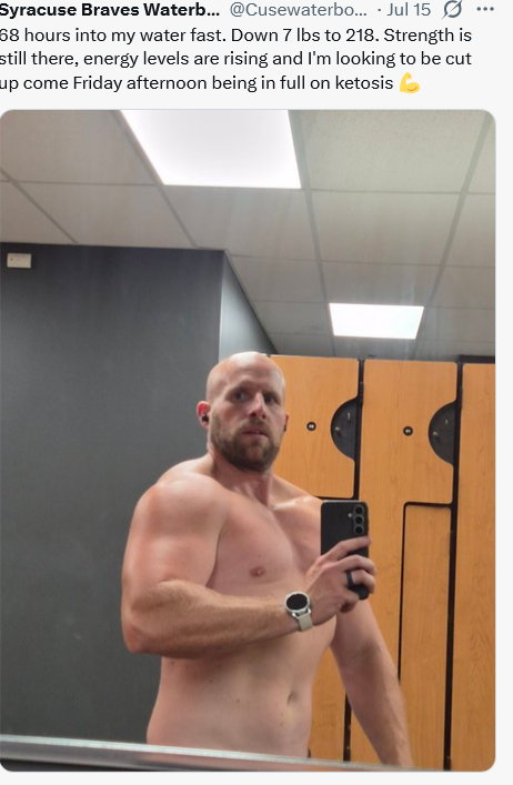 BowlsJimmy's tweet photo. @Cusewaterboy2 Judging by the picture, I'd say you're a fat bald bit ch. But sweet change room selfie baud. Keep holding on to that youth, nobody think you're a loser https://t.co/1aAv1QlhSq