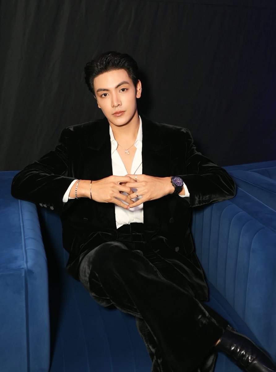 miladebleu's tweet photo. majestic 💙✨

JOONG LEGEND100 NEW FACE

#100ListSocialClub2026
#จุงอาเชน #JoongArchen https://t.co/IyR8QzRz71