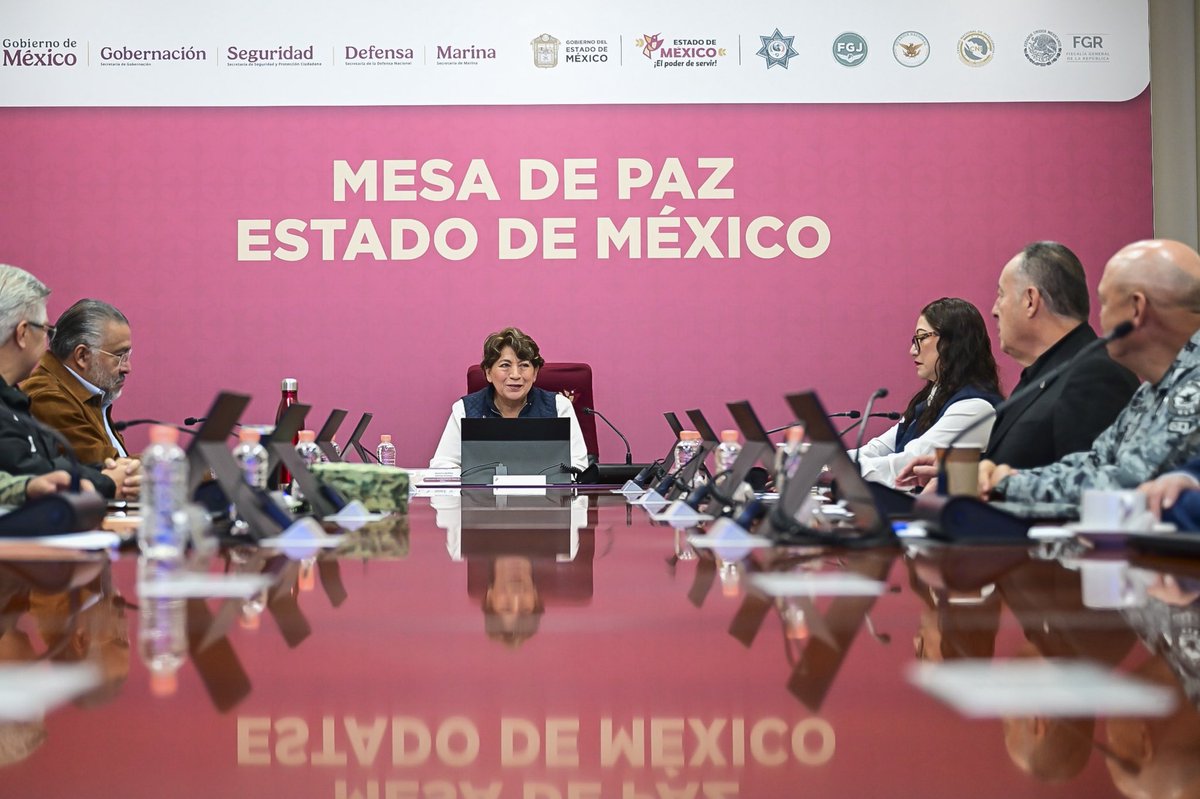 delfinagomeza's tweet photo. En Palacio de Gobierno encabecé la Mesa de Paz de esta mañana. En la reunión, la @SS_Edomex informó que gracias a las acciones de la Policía Cibernética, del 1 de enero al 15 de julio de este año se ha evitado el pago de más de 209 millones de pesos en intento de extorsión.
Recuerden que la denuncia es esencial para combatir la extorsión, por lo que les invitamos a denunciar en el 089 si ustedes o alguien que conocen son víctimas de este delito.
#ElPoderDeServir #EdoMexVSLaExtorsión