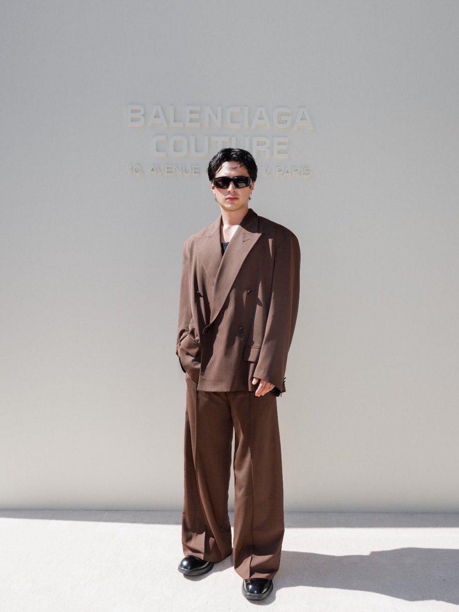 hudsonwonline's tweet photo. Hudson Williams was Balenciaga’s most-impactful celebrity at Paris Fall/Winter 2026 Haute Couture Week, contributing $3.3 Million in Media Impact Value to their week-total of $21.3M!
The next most-influential celebrities were Cynthia Erivo ($1.6M) and Teyana Taylor ($1.5M)
🔗 https://t.co/ktzl2MbRj7