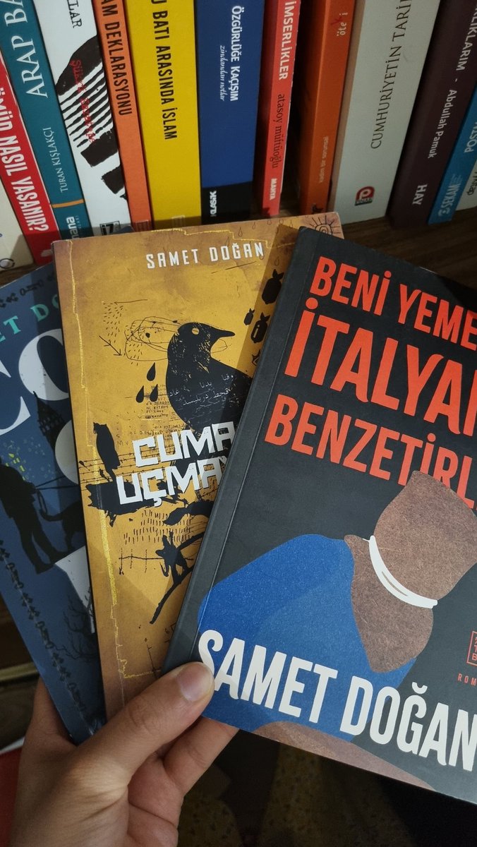 mehlkamescioglu's tweet photo. @sametdgn1 Abi ben yeni kitabını beklediğim için başka kitap okuyamıyorum, sayılır mı? 🫠 https://t.co/tNKV0QUZKa
