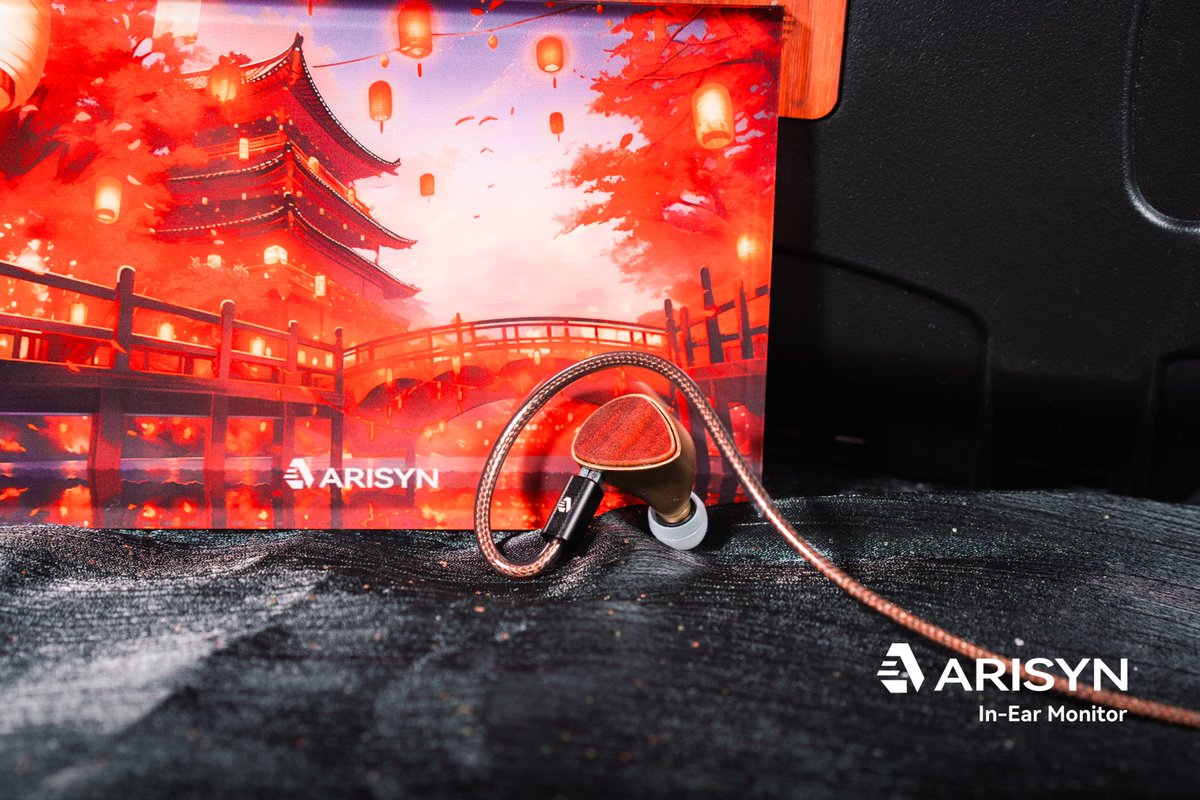 ARISYN_Official's tweet photo. 「火樹」という名前は、灯火が美しく輝く情景に由来しています。✨

仕事帰りは、火樹 CU と一緒に。
音楽に包まれながら、一日をゆっくり締めくくりましょう。🎶
心をあたためてくれるのは、灯りだけじゃない。
耳元で流れる、聴き慣れたメロディもきっとそう。🌙 https://t.co/ivbGX700r8