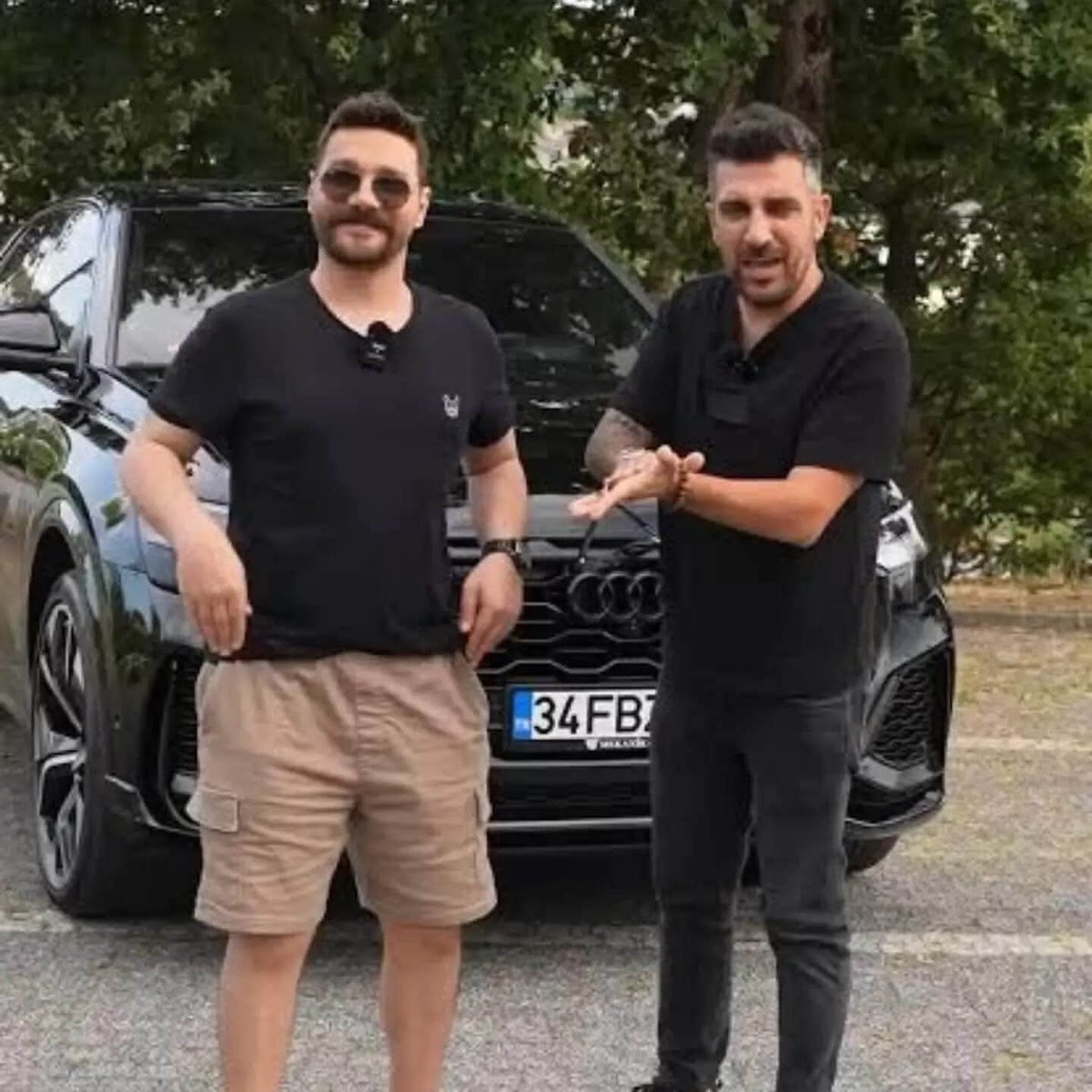 figenozenn's tweet photo. *Yeni üçkağıtçımız..

Oğuzhan Uğur daha evvel "Ahbap ile ortak çalışıyoruz" dediği halde şimdi Haluk Levent tarafından kandırıldığını ve ortak olmadıklarını iddia ediyor.
Hadi öyle olsun.
Peki senin sahtekarlığını ne yapalım?

Oğuzhan Uğur'un yönettiği Babala TV, Mevzular Açık Mikrofon ve PİNÇ'in videoları her biri ortalama 4-5 milyon izlenme alıyor.
Seçim döneminde videolar 15 milyon ile 35 milyon arasında değişiyor.

Videolar da genellikle 30-40 dakikalık iyi para getiren uzun videolar. 

5 milyon izlenen UZUN videoların geliri 500 bin ₺ ile 750 bin ₺ arasında değişiyor..

Sadece bir video.. 

Babala TV, Mavzular açık mikrofon ve PİNÇ programlarında haftalık videolar paylaşılıyor.

Haftada 3 video, 52 haftada 156 video eder.

Bu da en az 100 milyon ₺ gelir demek.

30-35 milyon izlenenleri saymıyorum, 5 milyon izlenme üzerinden hesab ettik. 

Zaten aldığı 28 milyon ₺'lik audi RS q8 marka arabası da nasıl paralar kazandığını gösteriyor.

Fakat..

Vergi için belirtiği mal beyanında 2020 yılı için zarar göstermiş.
2021 yılında sadece 211 bin ₺ kâr göstermiş.
2022 yılında ise 409 bin ₺ kâr göstermiş.

Bu 3 yıllık mal beyanını toplasanız, sadece bir videodan kazandığı paraya bile denk gelmiyor.

Kısacası Haluk Levent gibi o da çalıyor ama acemi hırsız olduğu için sadece vergi kaçırmak elinden geliyor.

Veya belki de biz sadece bu kadarını biliyoruz? 

Atatürk maskesi altında dürüstlük nutukları atan pinç bu!

Bir de ifâdesinde "2023 yılında Haluk Levent'in yanlışlarını gördük ve ayrıldık" demiş.

Madem gördün neden ifşa etmedin?

Neden 4 sene daha milleti dolandırmasına seyirci kaldın?

Bugün Haluk Levent tutuklanmasa hâla seyirci mi kalacaktın?

Sen hâla ortak olmadığına emin misin?