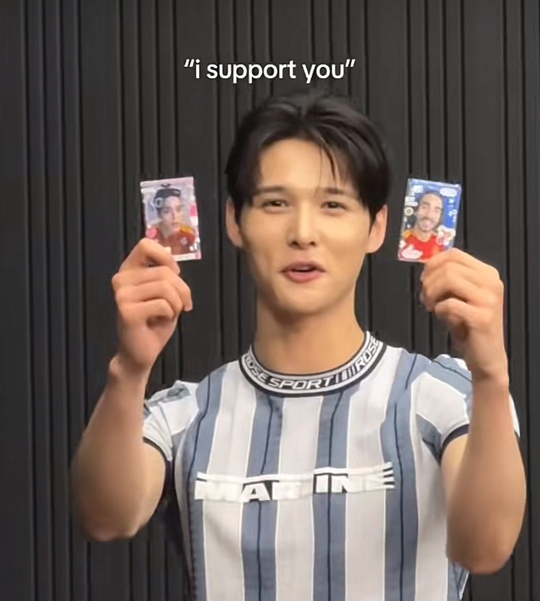 gyubsiita's tweet photo. mackiah con una photocard de cucurella, estoy viviendo en una simulación https://t.co/VUiq25XXgQ