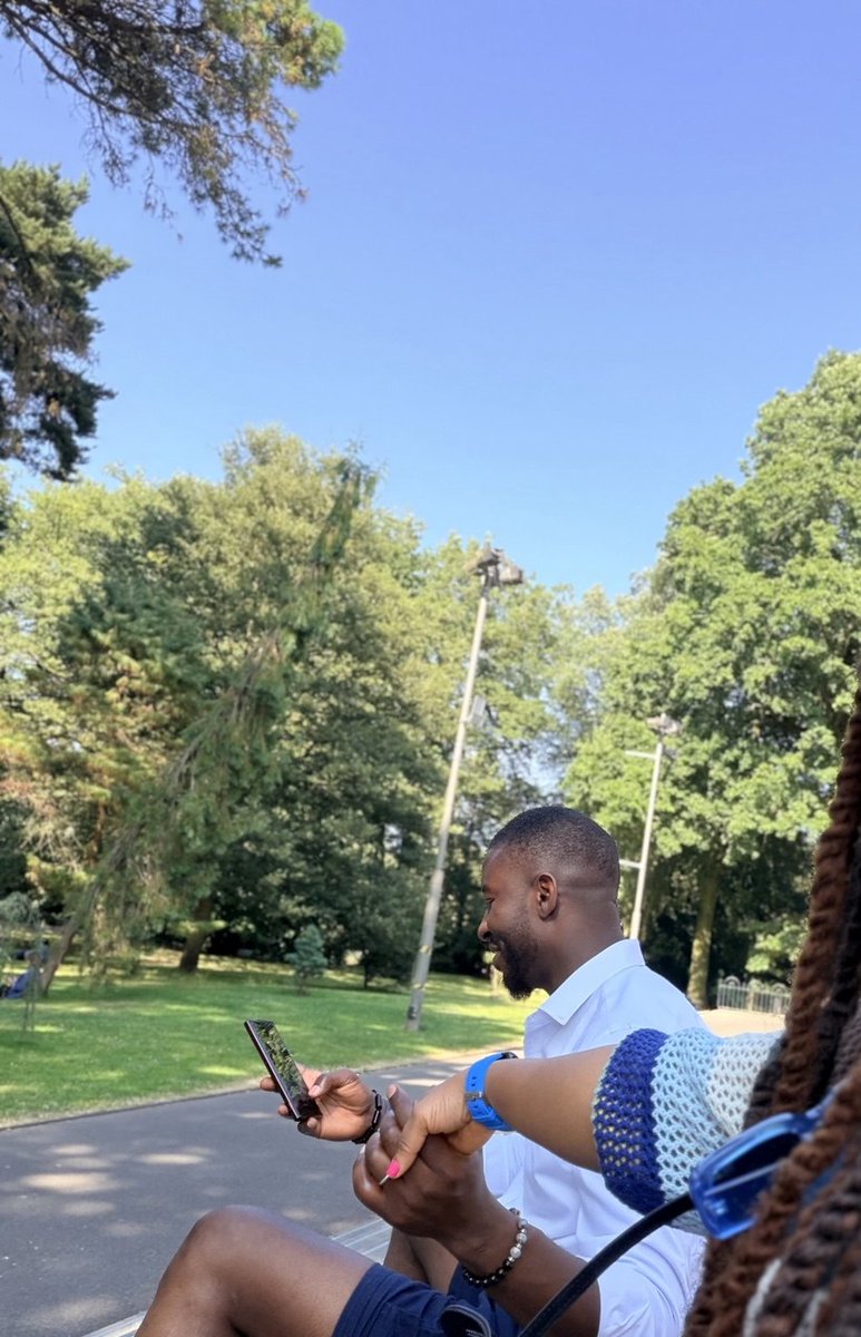 habsalone's tweet photo. I just need to make more money and travel twice in a year (6 months each)😅 ❤️💋🙏 #10Yr #WeddingAnniversary https://t.co/cDVzKWAiJZ