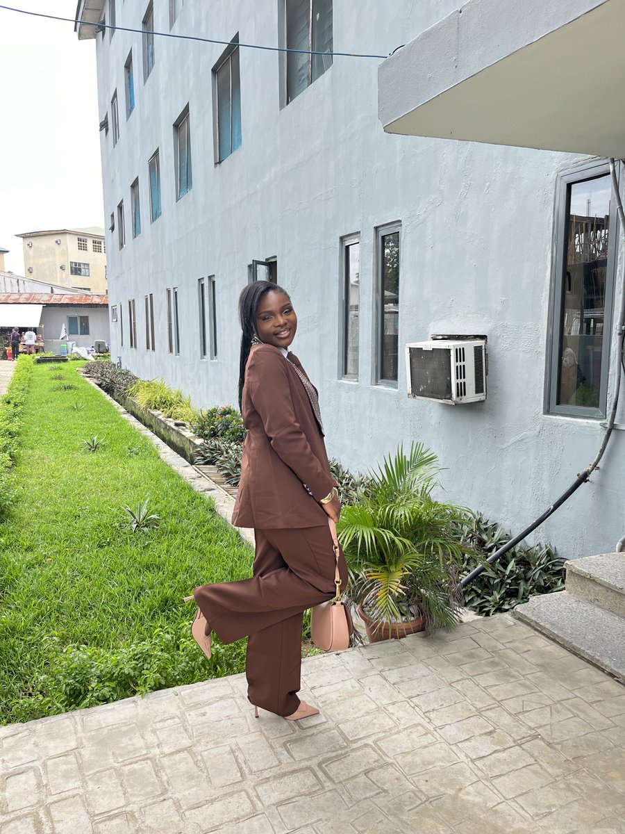 Thereal_tholuu's tweet photo. Source: trust me, i no fit lie for you😝

Actually… here’s the source, in case you thought I was being dramatic🥰 https://t.co/A7tdXAxlOa