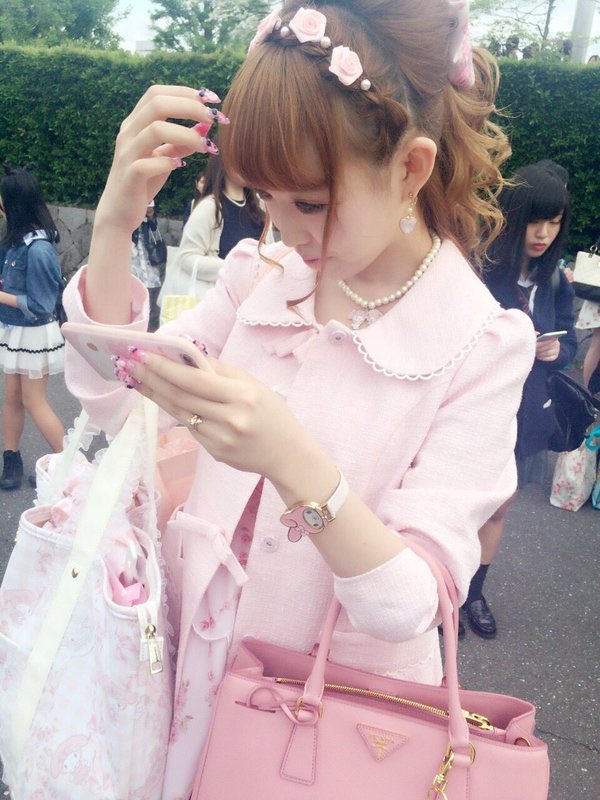 ♡ tweet media