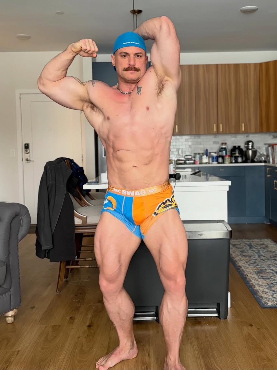dfwemmett's tweet photo. Strength speaks louder than words. 💪
Discipline. Control. Respect.
If you can handle that energy, my DMs are open. #ukfindom #usfindom #eurofindom #asiafindom #cashmaster #fag #alphaworship #Paypig
 #AlphaFindom #faggot #cashslave #feetworship #findom https://t.co/jaHRKegyIN