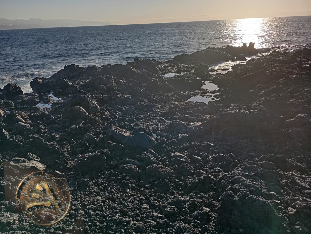 metodo_atlas's tweet photo. Caleta de la Cruz, Malpaís de Güímar (Tenerife)
#LaCaletaDeLaCruz #MalpaísDeGüímar #Güímar #Tenerife #IslasCanarias #VolcanicLandscape #Basalt #AtlanticOcean #Geology #NaturalHeritage #AtlasMethod