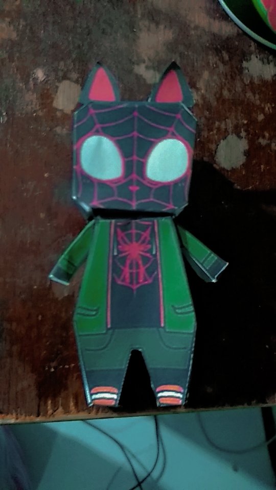 soy_pallo15's tweet photo. @Cinemex Para muchos puede ser una simple fotografía, pero para mí representa que nunca dejamos de ser niños cuando seguimos haciendo lo que amamos
Sería un sueño verlos😭😭😭😭. 🕷️❤️ #spidermanbrandnewday  #SpiderVerse #spiderman https://t.co/kMKrvLmMwT