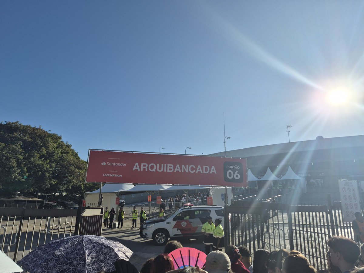 wallshousee's tweet photo. NAO ABRIU AINDA https://t.co/saevloC8pf