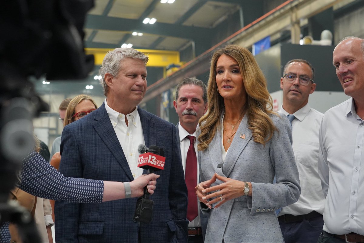SBA_Kelly's tweet photo. Reindustrialization is the story of the year - and today at Digitrace in Michigan, @RepHuizenga and I saw Made in America driving growth in real time. With the Trump Admin’s commitment to space exploration and defense, small machining operations are powering big advances. 

Workers said they keep more of their hard-earned pay thanks to No Tax on Overtime. And with 100% expensing, these operations are quickly expanding to meet demand.

Small businesses are the powerhouse of America’s industrial base. Under @POTUS, they are growing, hiring, and winning again.