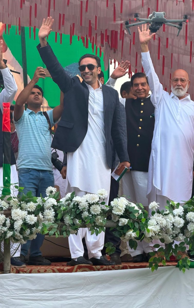 aniqajamali30's tweet photo. ڈدیال نے اپنا فیصلہ بھٹو کے حق میں سنا دیا❤️🇱🇾🏹
#DadyalMeinTeerChaleyGa https://t.co/aIiAvEVj17