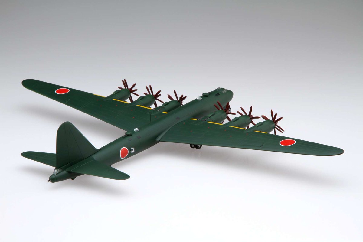 fujimi_kikaku's tweet photo. こんにちは #飛行機担当のひとりごと です。今週は再生産告知の追加情報。1/144富嶽です！
みなさんはあーあのバカでかい計画機ね、ぐらいには認識されてるかと思いますが、この富嶽、見れば見るほど尋常じゃないです。翼幅はB-52よりも広くて、6基のエンジンでプロペラは計48枚、しかもこのエンジン、あの誉より大排気量の18気筒を前後に串刺しした36気筒なので、合計216気筒で総排気量57万8,400cc、とだんだん数字が意味不明になってきて逆に凄さが伝わらなくなっちゃう気もしますが…
ともあれ #フジミ模型 の富嶽、ときどき再生産してもいつの間にか在庫なくなっちゃう隠れベストセラーなので、お店で見かけたらぜひ！#模型でみんなを笑顔にする