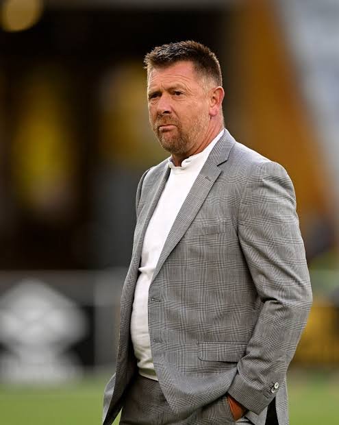 UnplayableZA's tweet photo. 𝗖𝗢𝗡𝗙𝗜𝗥𝗠𝗘𝗗‼️

Eric Tinkler has been appointed Head Coach of Ghanaian side, Asante Kotoko. 🇿🇦 🇬🇭 

"I'm excited and honoured to join one of Africa's storied football institutions."

#UNPLAYABLE https://t.co/cTBNlpbOIz