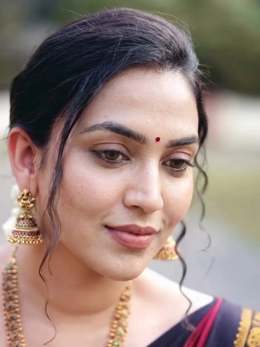 Mounikaa29's tweet photo. Meera
#Meera https://t.co/r7n96E1FZ8