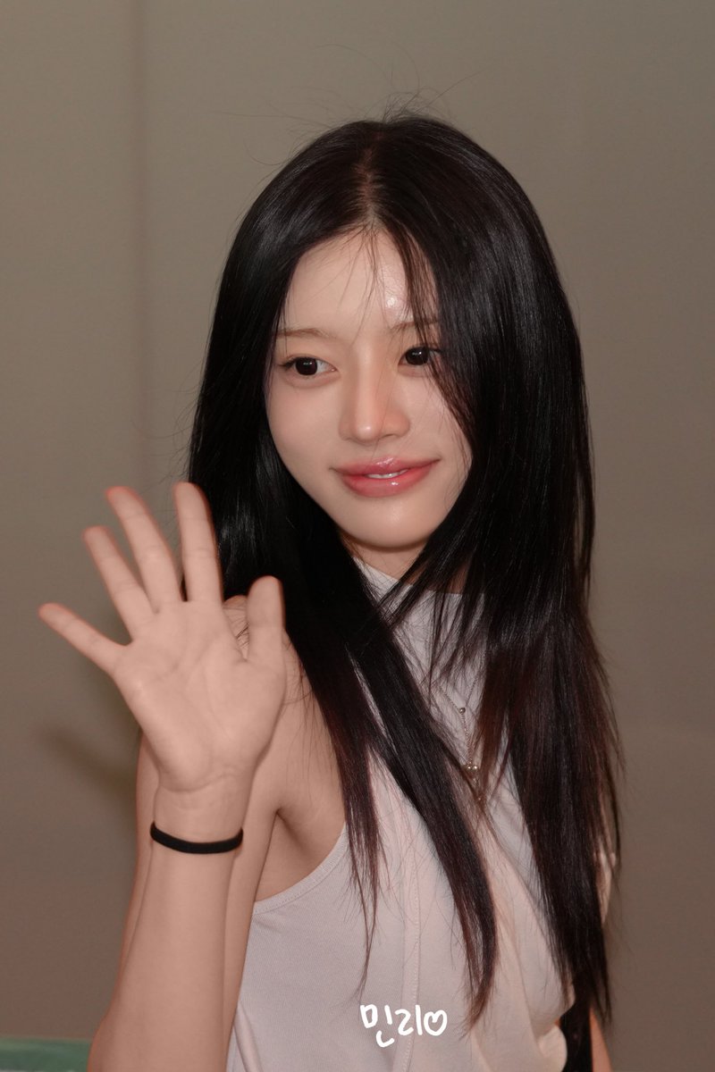 민리 tweet media