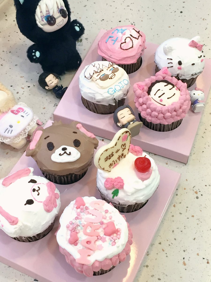 shybunnychuu's tweet photo. 존귀찌컵케이크🧁😽💕 
이거 꼭 꼭 꼭 해보세요 넘재밋뜸 https://t.co/RChhQ6HIJq