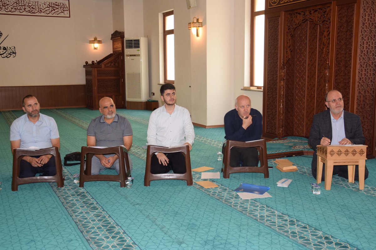 GiresunMuftuluk's tweet photo. En güzel hutbe sunumu için yarıştılar

▶️Giresun’da "2026 Yılı Din Görevlileri Arası Etkili Hutbe Sunumu Yarışması" düzenlendi.
🔗https://t.co/MhccAMvcKq https://t.co/edQvjVIEUT